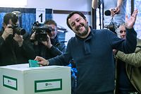 Lega Nord far right party leader Matteo Salvini votes for general elections on March 4, 2018 at a polling station in Milan. 
Italians vote today in one of the country's most uncertain elections, with far-right and populist parties expected to make major gains and Silvio Berlusconi set to play a leading role. / AFP PHOTO / Piero CRUCIATTI