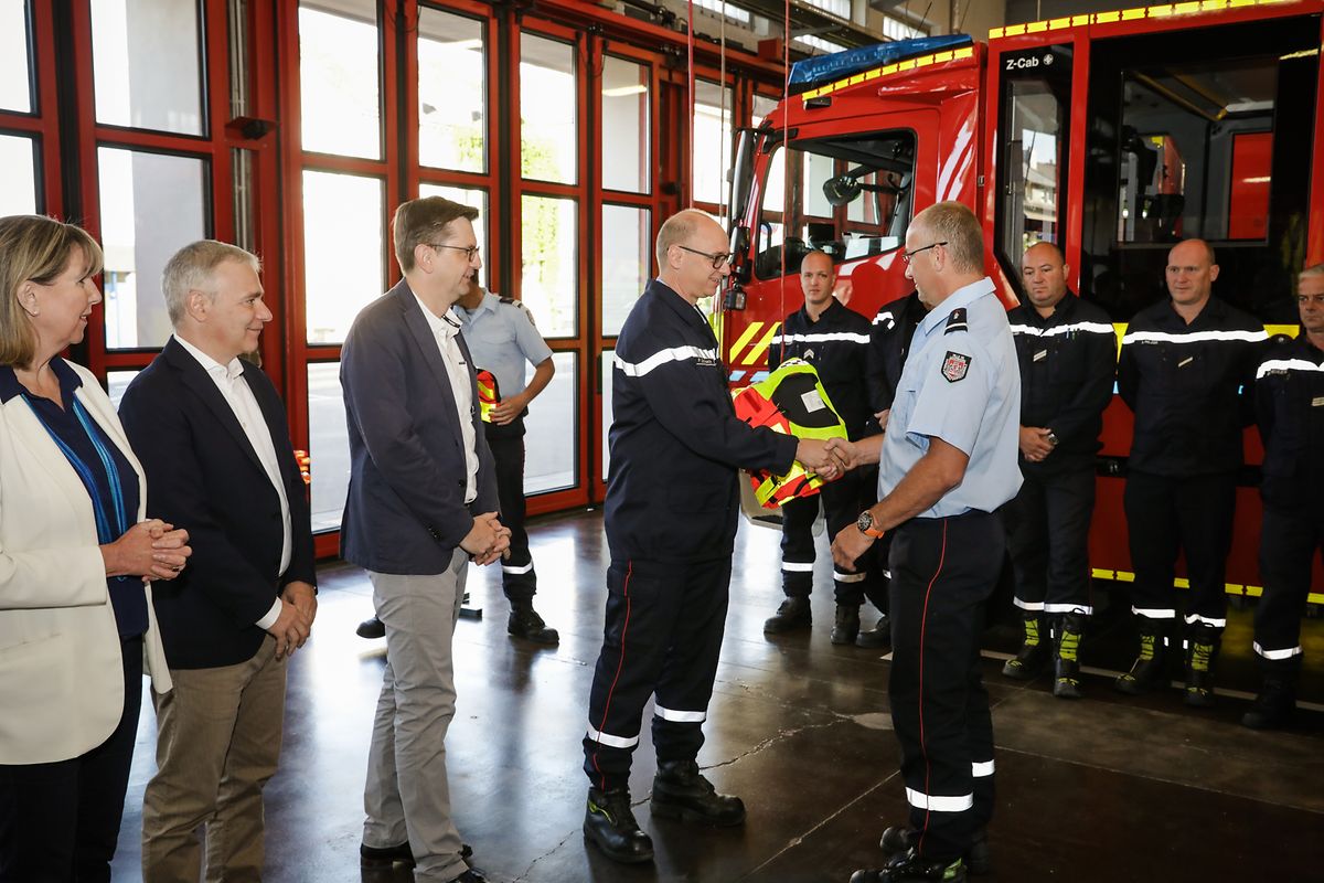 Die Zusammenarbeit von freiwilliger Feuerwehr und Protection civile hat begonnen. Eindrücke vom ersten Arbeitstag.