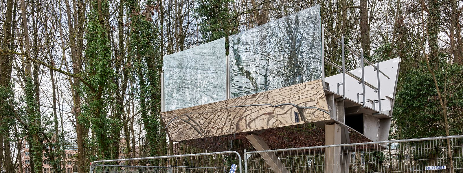 Voici un "petit" échantillon de ce à quoi ressemblera la passerelle qui s'élèvera jusqu'à 12m du sol au milieu de la canopée.