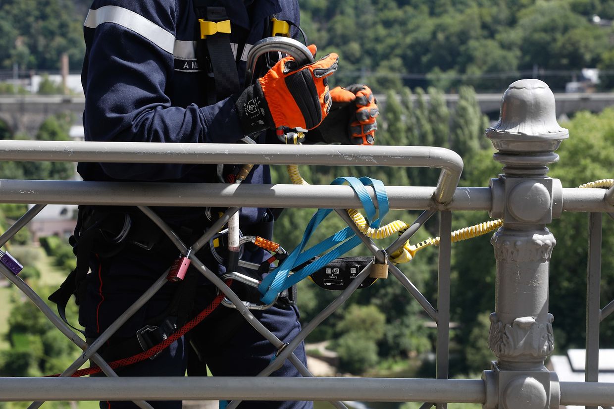 Lokales, Bockfiels, Bockfelsen, Examen, Prüfung, junge Feuerwehrleute lernen über Materialkentnis, Vorstieg und Absichern, Absturtzssicherung Foto: Anouk Antony/Luxemburger Wort