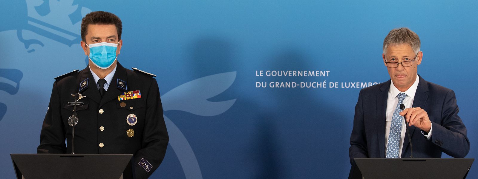 Laut Polizei-Generaldirektor Philippe Schrantz (l.) und Ressortminister Henri Kox falle es niemandem leicht, eine Ausgangssperre durchzusetzen.