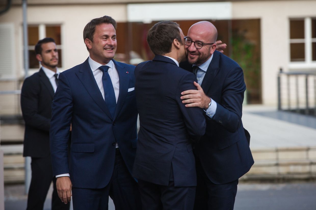 Emmanuel Macron, Xavier Bettel et Charles Michel, au château de Senningen pour une entretien trilatéral
