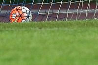 33 Fussball BGL Ligue 2015-16 zwischen dem CS Grevenmacher und Victoria Rosport am 29.11.2015 Schmuckbild Ball im Tor