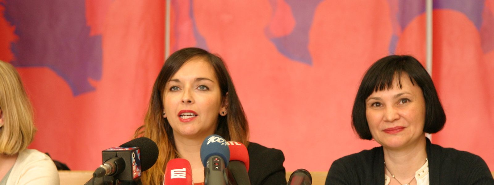 Nora Back, secrétaire centrale du Syndicat Santé, Services sociaux et éducatifs de l'OGBL (à gauche): «Les Ententes patronales vont carrément contre les conditions de travail de leurs employés».