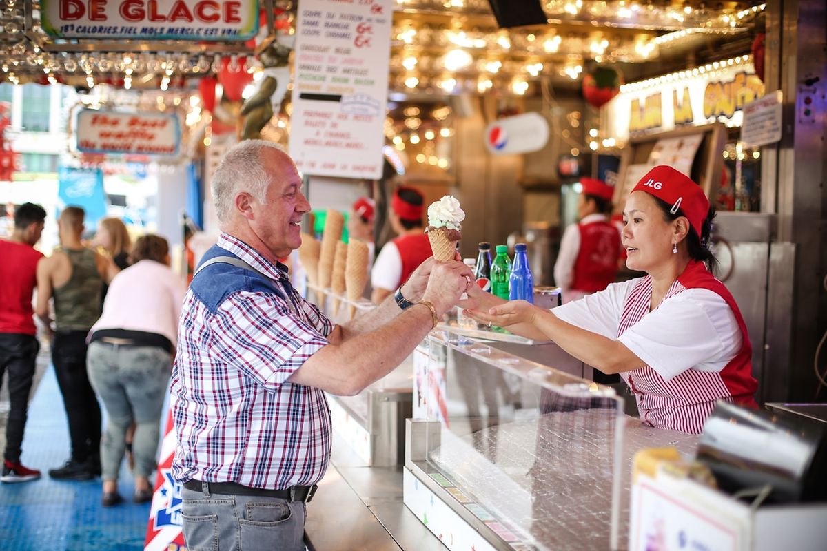 Die Schuberfouer auf dem Glacisfeld ist eröffnet. 20 Tage Spiel, Spaß und Spannung beginnen damit. 