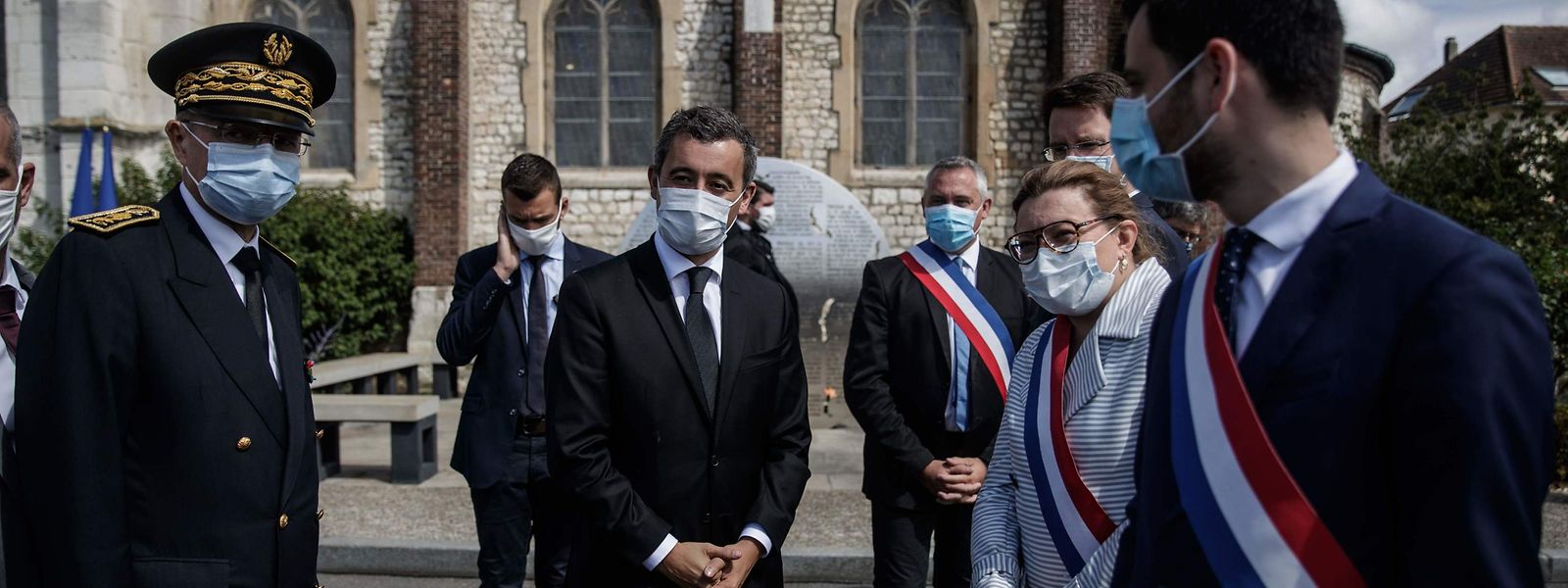 Gérald Damarnin lors d'un hommage au père Hamel, assassiné par des islamistes.