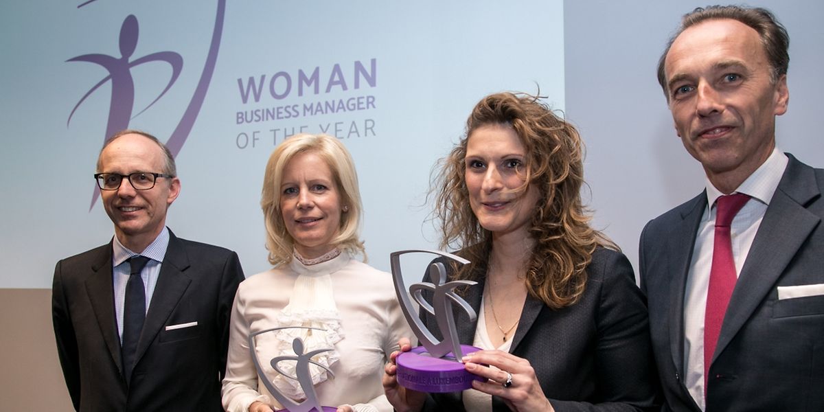 Luc Frieden, Nathalie Dondelinger, Alexandra Fernandez-Ramos und Hugues Delcourt (v.l.) bei der Presiverleihung am Donnerstag Abend. 