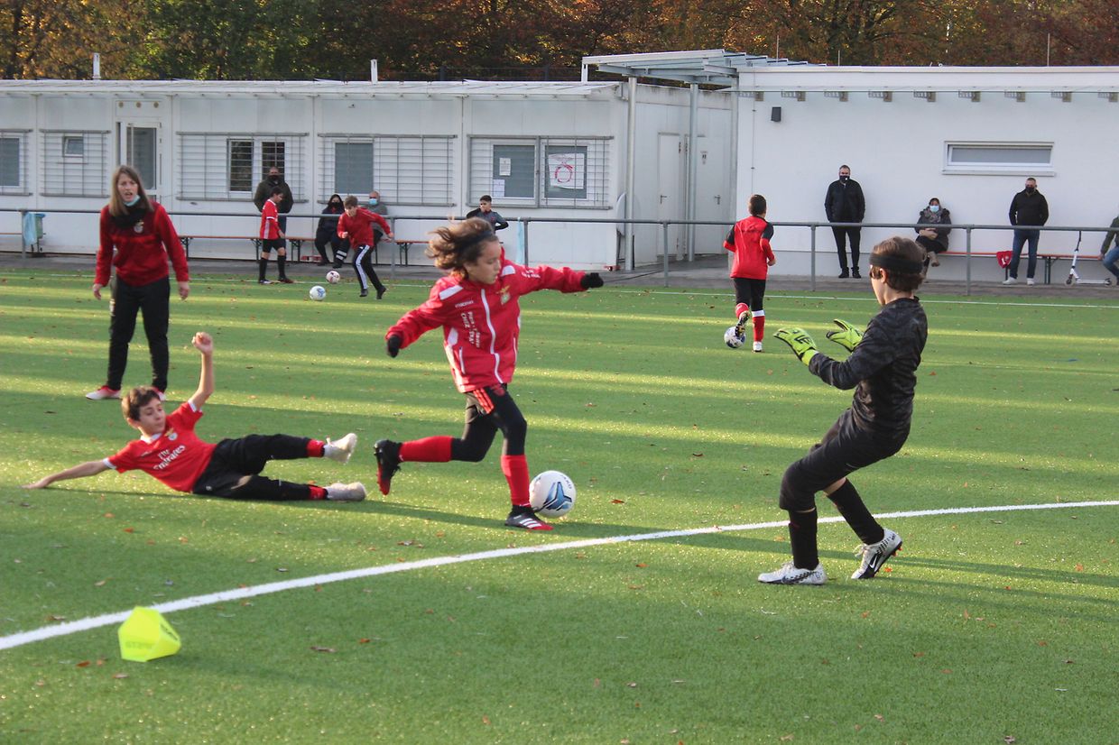 Treino de finalização com grande dinâmica.