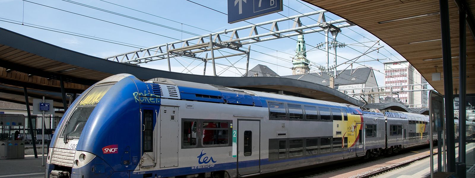 Zwischen 30 und 40 Prozent der Züge dürften aufgrund des branchenübergreifenden Streiks in Frankreich ausfallen.