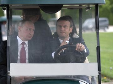 Syrienkonflikt: Macron droht Putin mit Vergeltung