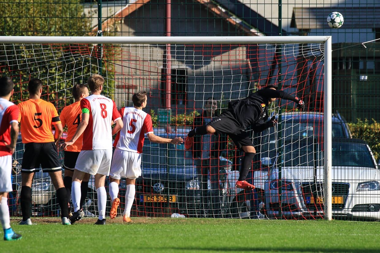 Bui Tan Dat s'envole.
 