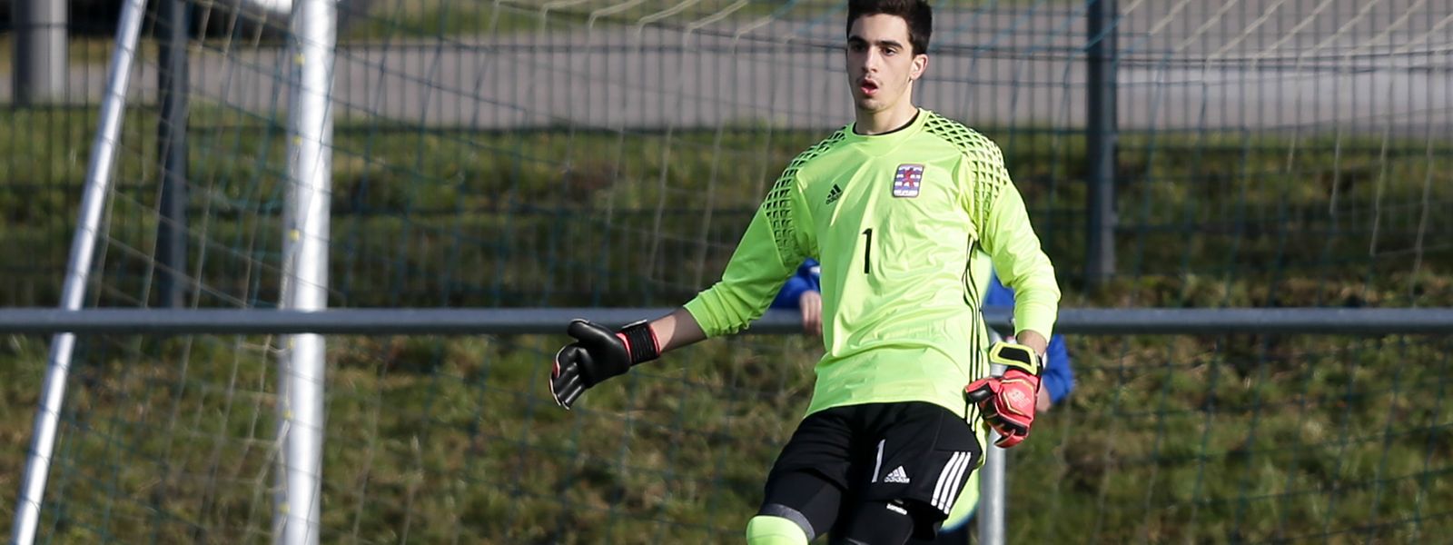 André Barrela encontra-se a fazer testes com os sub-19 do FC Porto. 