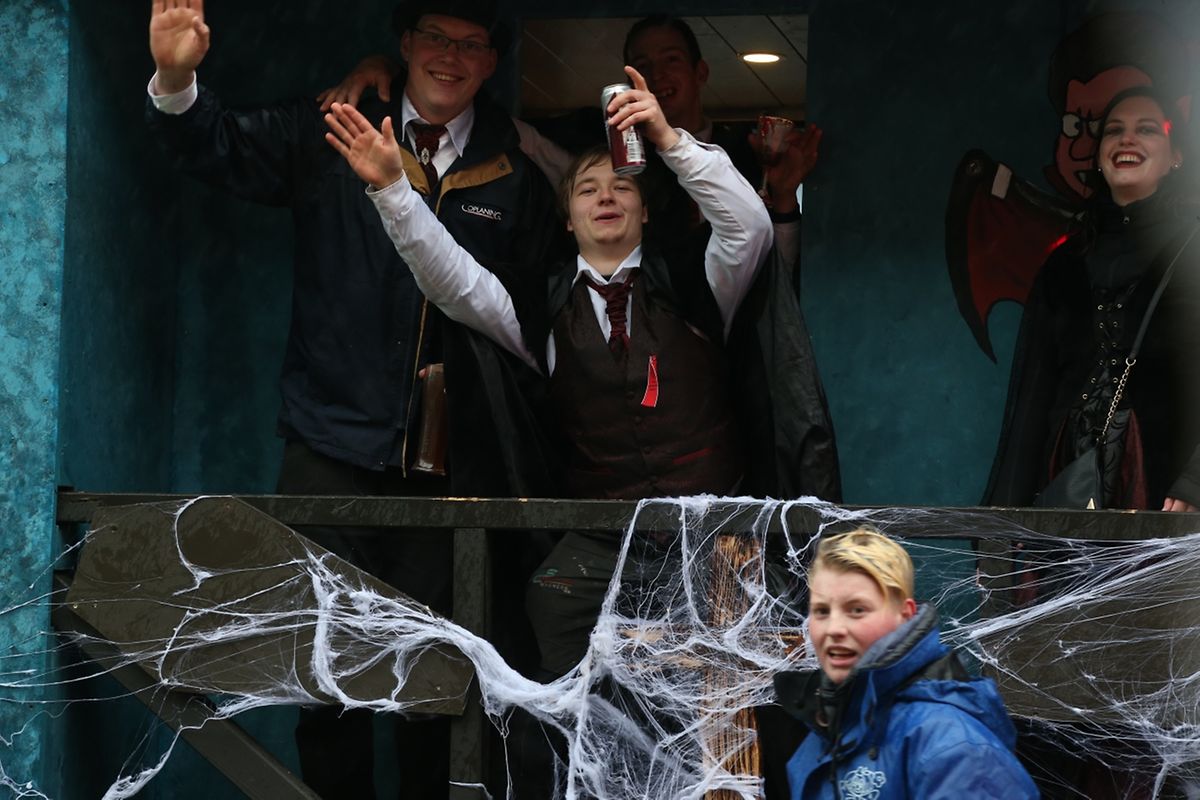 Am Sonntag sind die Karnevalisten durch die Straßen von Schifflingen gezogen. 