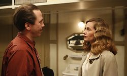 Django, o guitarrista, num dos momentos em que toca violino. 