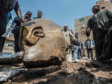 Sensationeller Fund: Ramses-Statue aus Schlammgrube geborgen