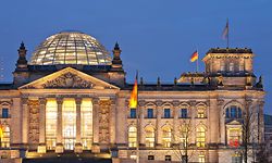 Der Deutsche Bundestag in Berlin umfasst 92 AfD-Abgeordnete.