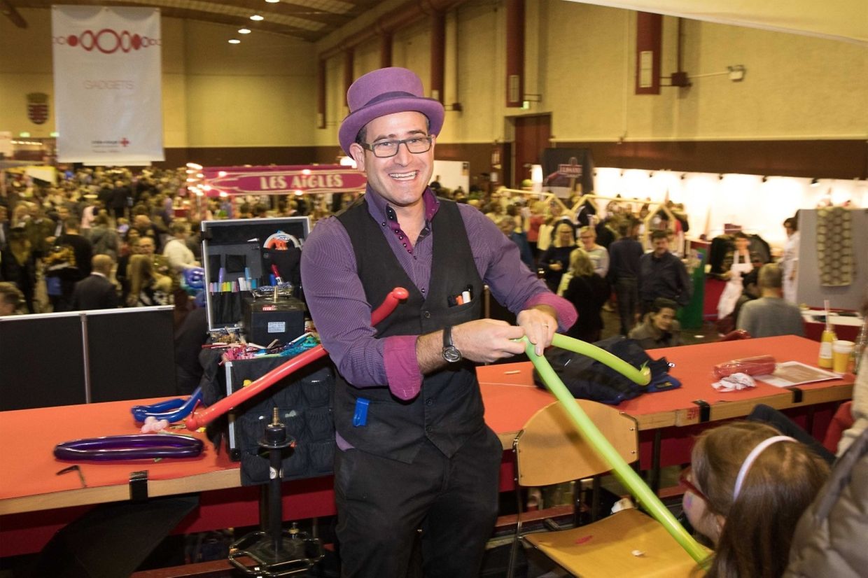 Der "Bazar" des Roten Kreuzes.