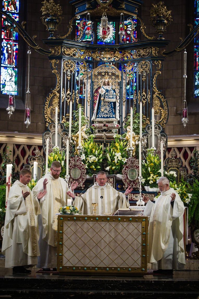 Messe für die neuen Pfarreien “Mamerdall Saint-Christophe“ + “ Bartreng–Stroossen Saint-Jean XXIII“.