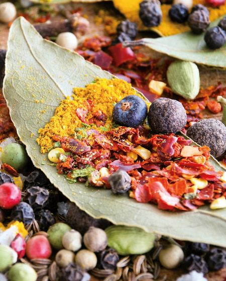 Spezielle in Europa hergestellte Ayurveda-Gewürzmischungen sind hinsichtlich ihrer Qualität oft besser einzuschätzen als Produkte asiatischer Herkunft.
