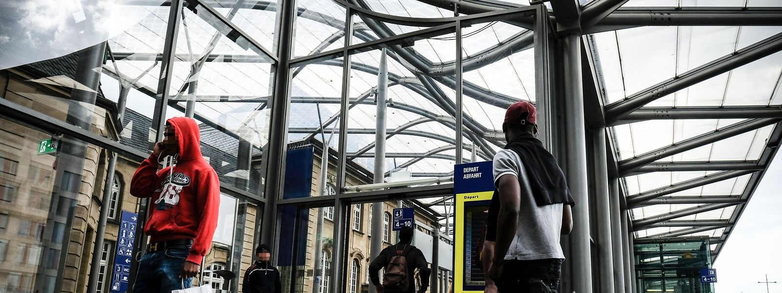Vorrangig rund um den hauptstädtischen Bahnhof nahmen die Täter ihre Opfer mit dem Antanztrick ins Visier.