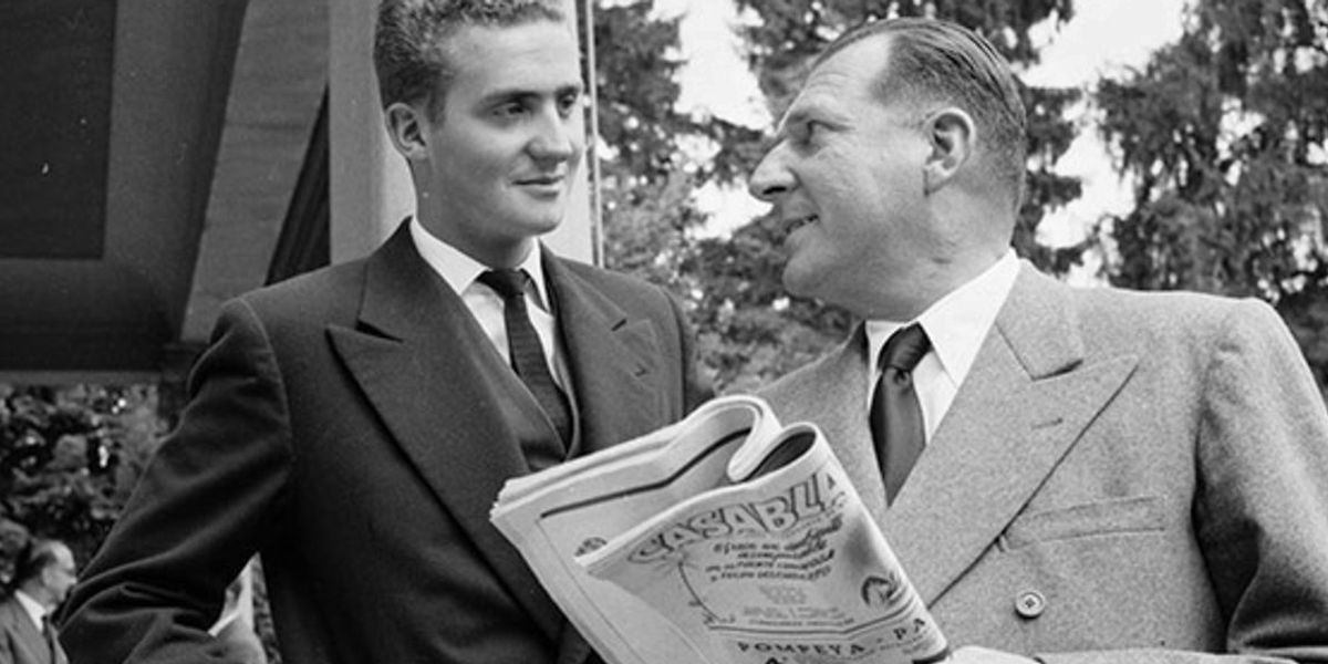 Juan Carlos com o seu pai.
