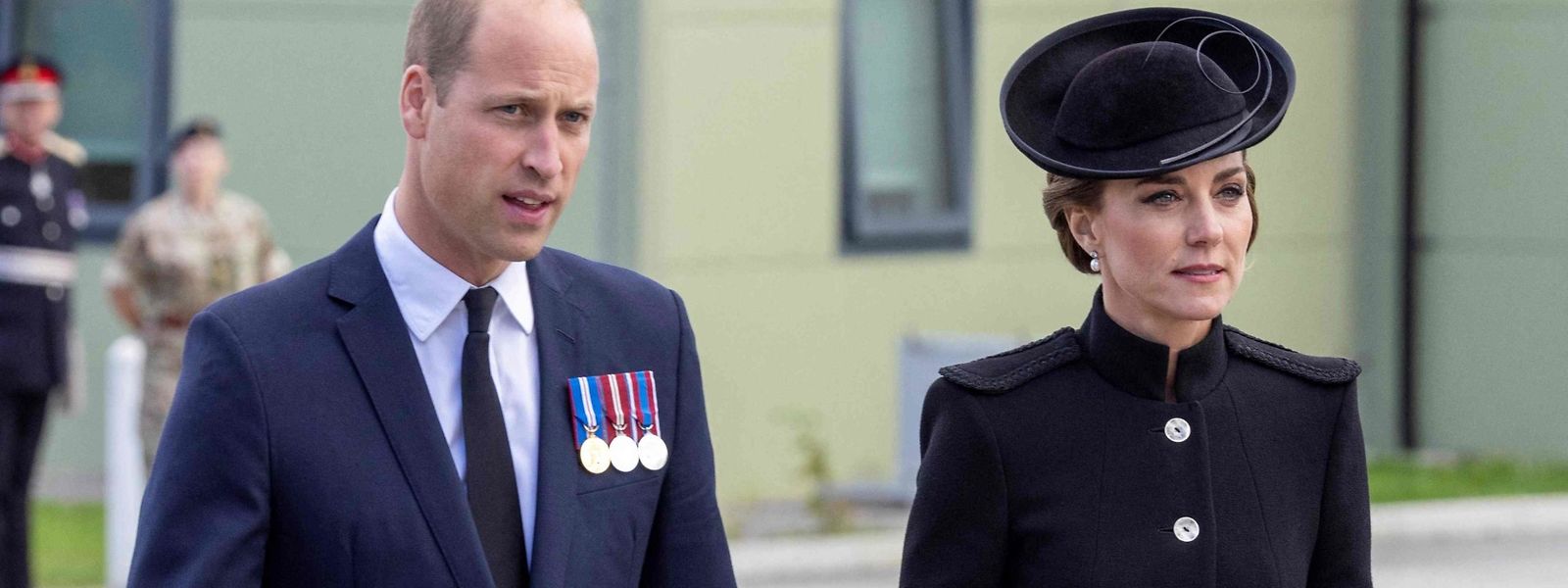 Os príncipes de Gales, William e Kate são os mais populares na monarquia britânica, a seguir a Isabel II, falecida dia 8 setembro.