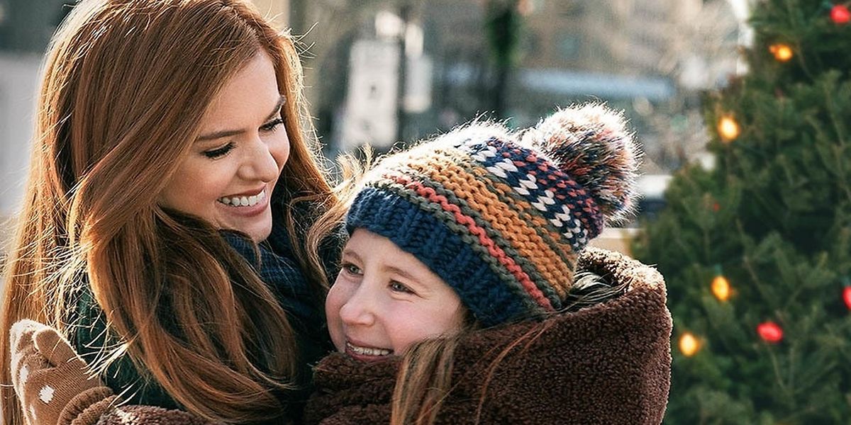 Hollywoodstar Isla Fisher – hier an der Seite ihrer Filmtochter Willa Skye – dichtet Märchen bei Bedarf kurzerhand um.