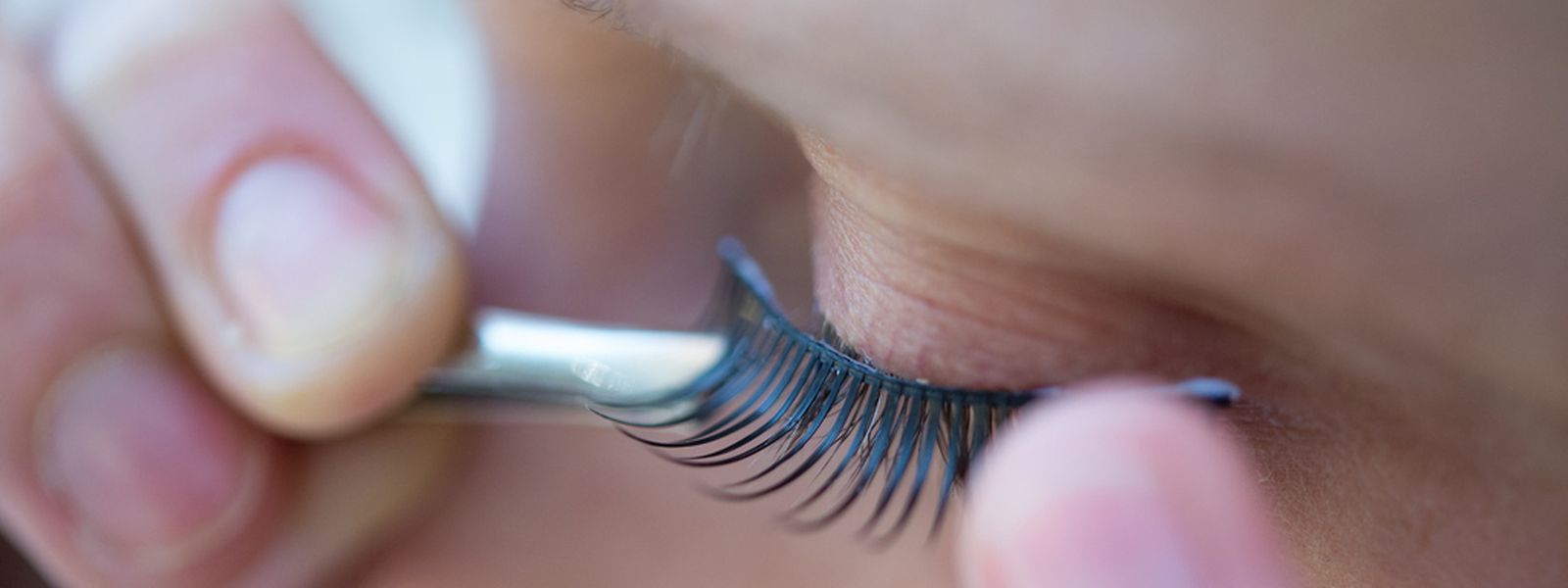 Falsche Wimpern Praktische Helfer Beim Ankleben