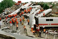 Eschede, 3. Juni 1998:  101 Menschen sterben bei der Bahnkatastrophe ums Leben.