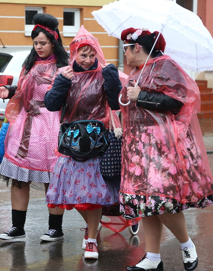Am Sonntag sind die Karnevalisten durch die Straßen von Schifflingen gezogen. 