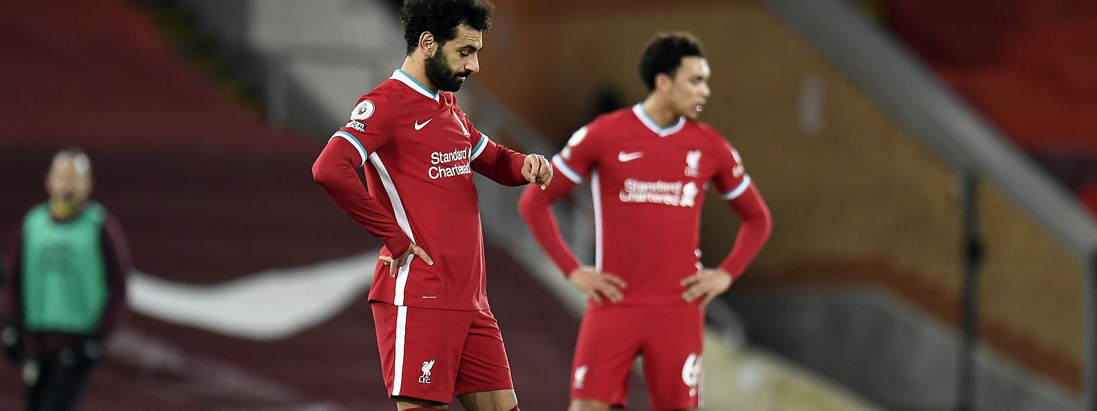 Mohamed Salah und Trent Alexander-Arnold (r.) vom FC Liverpool müssen wieder in die Erfolgsspur zurückfinden.