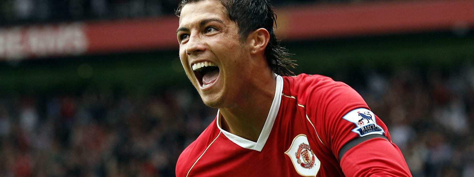 Ronaldo celebra um golo pelos 'red devils' em 2006. O jogador português regressa este ano ao clube que o elevou ao sucesso no futebol internacional.