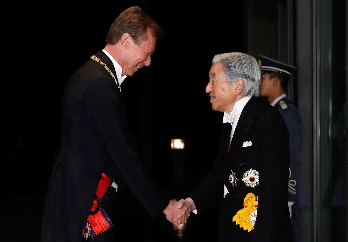 Feierlicher Empfang beim offiziellen Staatsbankett im Palast von Tokio.