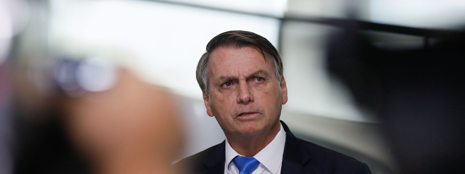 Ainda hoje, Bolsonaro insistiu nas suas críticas às urnas eletrónicas e declarou, num ato público, que quer "eleições limpas, democráticas e auditáveis".