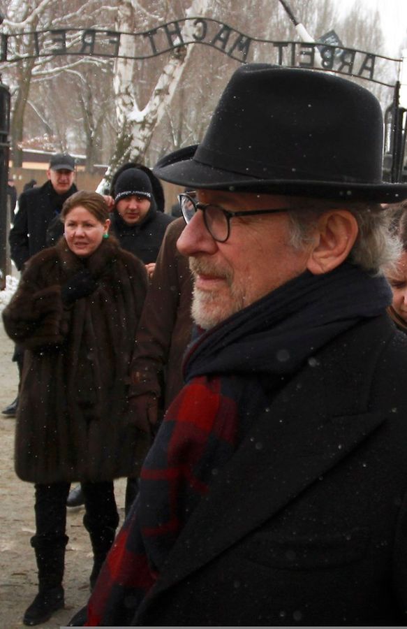 Mit dabei war auch Regisseur Steven Spielberg, der 1994 die Shoah Foundation gründete.