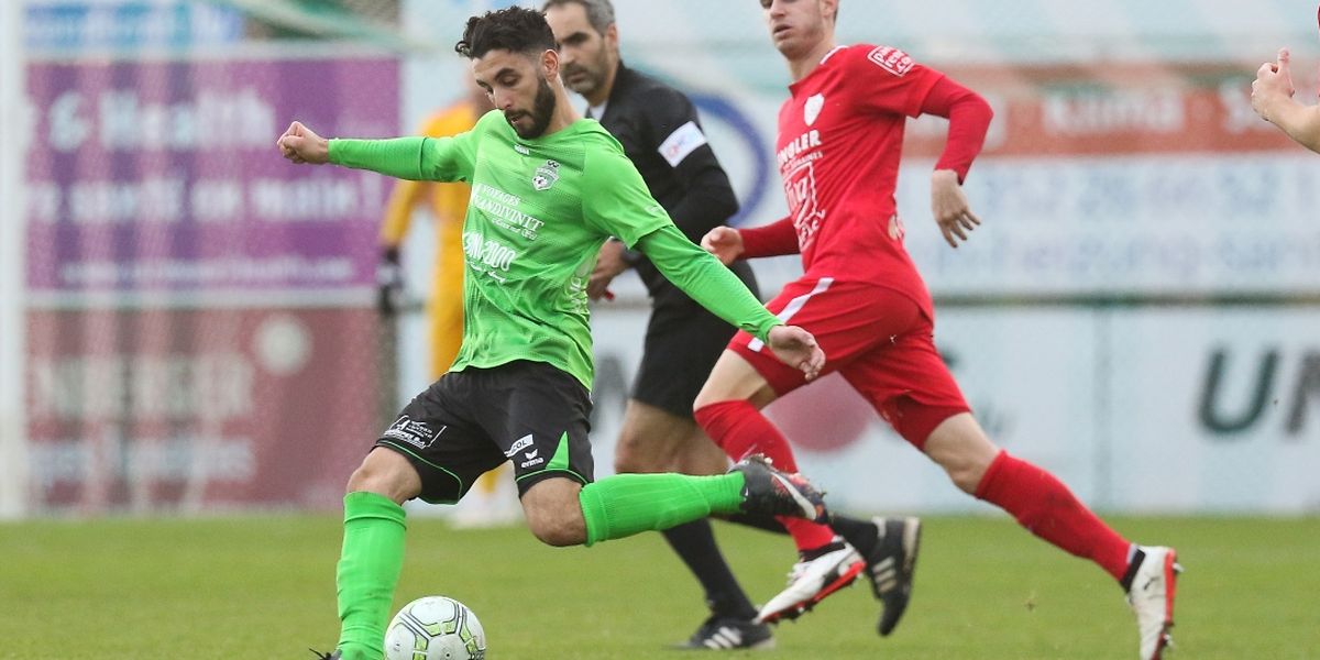 Marwane Benamra a éclairé la partie de sa patte gauche.