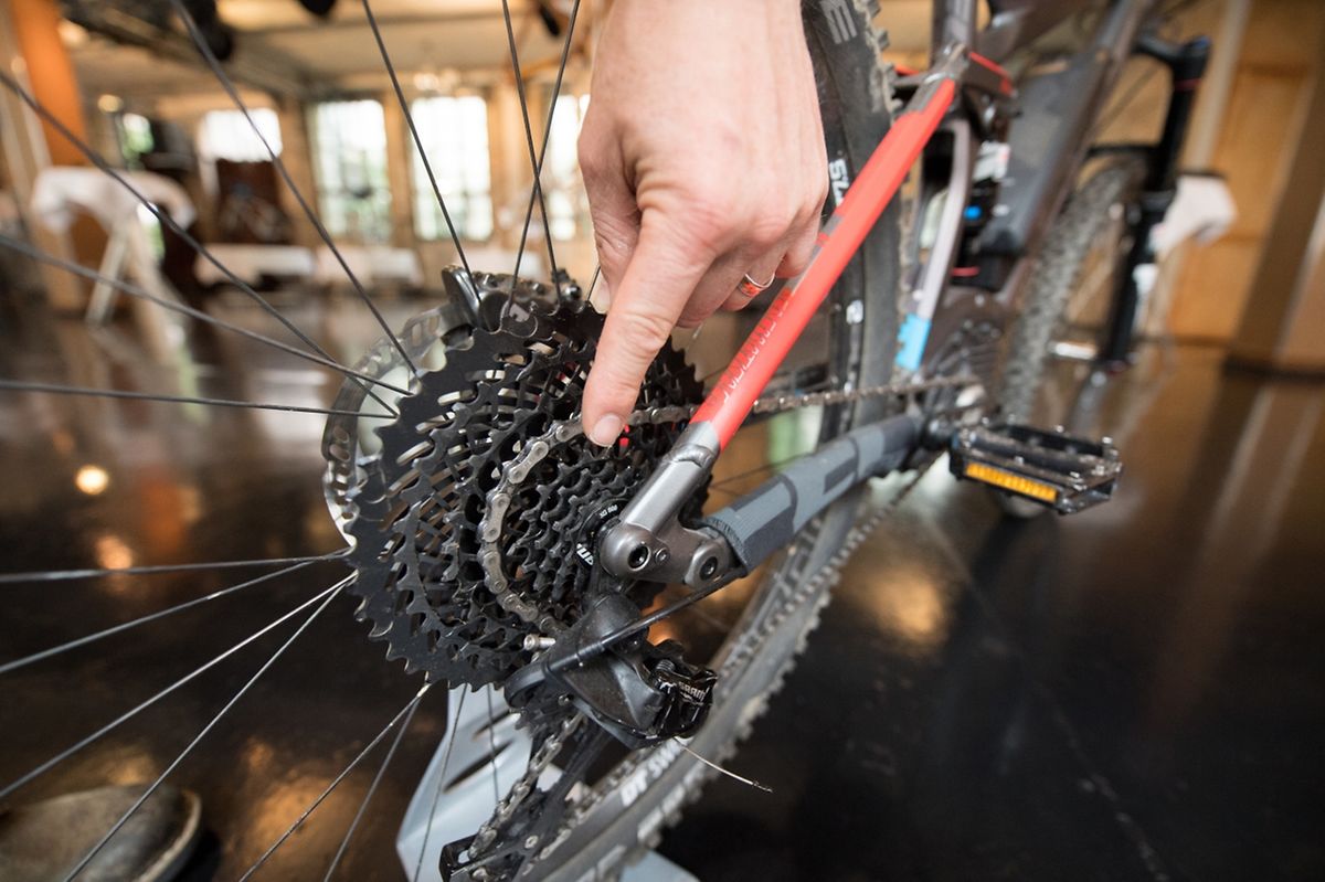 Viele Zähne für sportlichen Biss: In der Regel bieten Kettenschaltungen am meisten Gänge für sportive Fahrer.