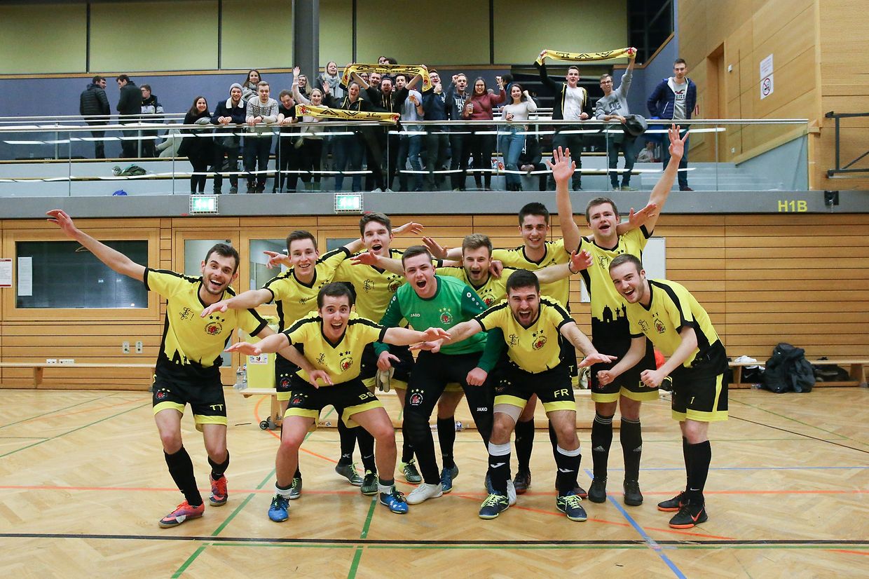 Die Aachener ließen sich für ihre Leistung beim 1:3 zum Abschluss des Turniers gegen die Lunex feiern. Trotz der Niederlage zeigte der Underdog eine starke Leistung.