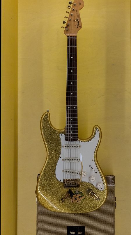 La Stratocaster de Joe Bonamassa achetée aux enchères à New York. 