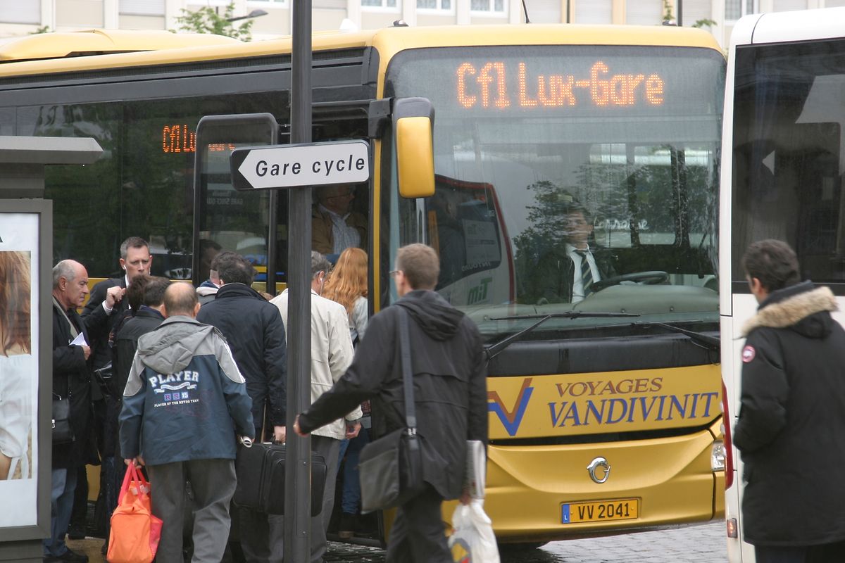 Les CFL promettent «un renfort important» du service de substitution des trains par des bus pour 16 heures ce mardi.