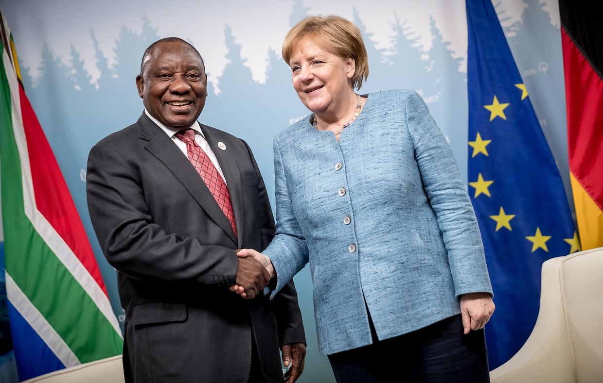 Os líderes do G7 assinaram um texto no qual defendem um comércio internacional com “regras” e se comprometem a tentar “reduzir as barreiras alfandegárias”