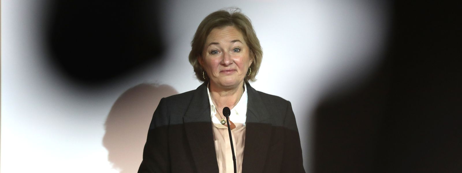 Pour faire face à la crise sanitaire actuelle, Paulette Lenert, ministre de la Santé, mise sur les personnels du secteur de la santé. Des personnels majoritairement frontaliers.
