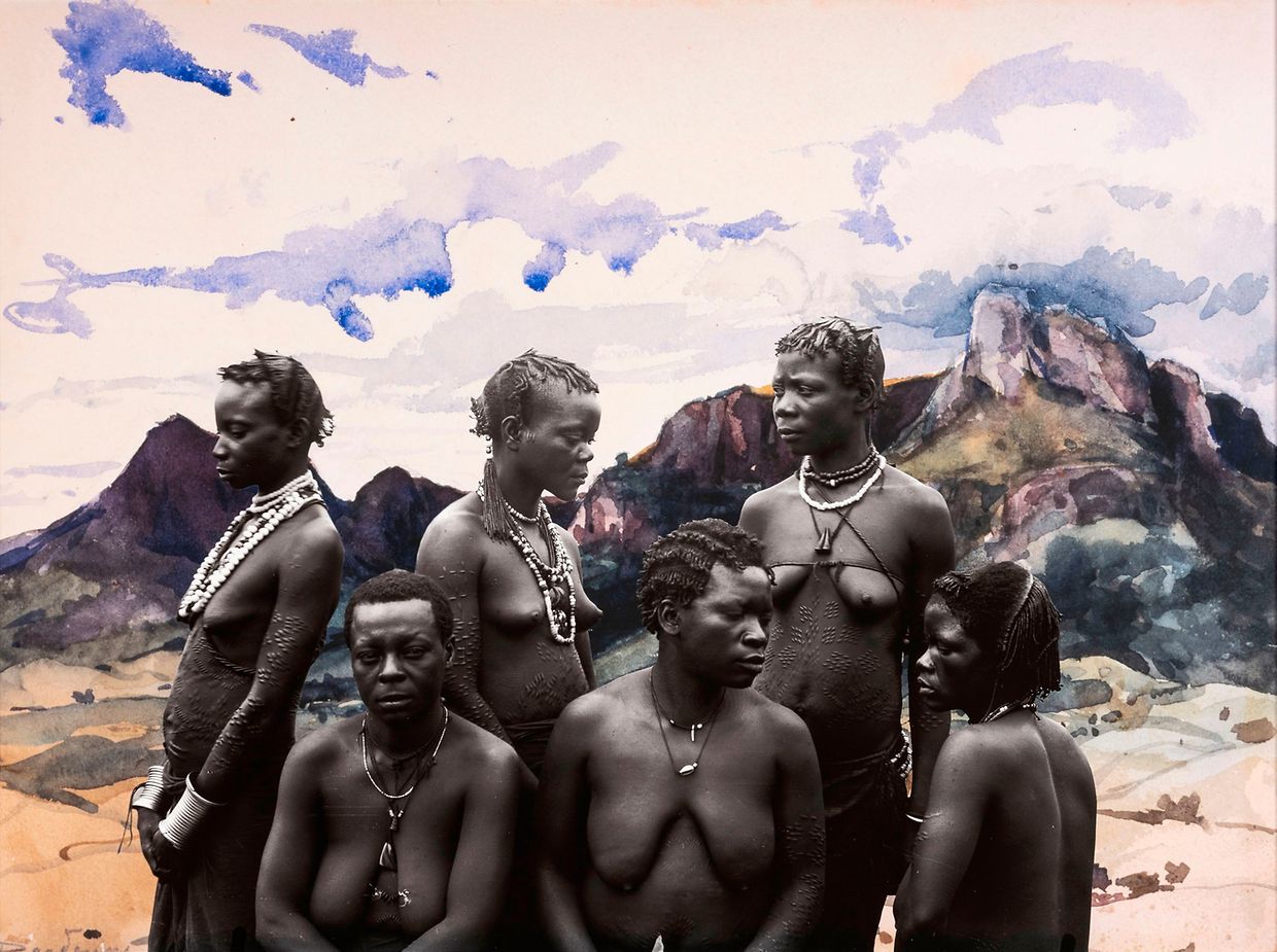 "Portrait 3: groupe de femmes Urua sur un fond d’aquarelle de Dardenne" by Sammy BALOJI
