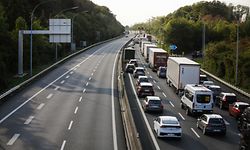 Des travaux sur l'E411 entre Arlon et la frontière luxembourgeoise provoquent des embouteillages monstres.