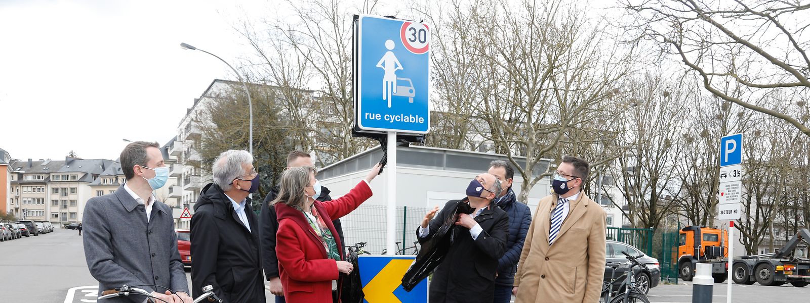Am vergangenen Freitag hat der hauptstädtische Schöffenrat die Fahrradstraße in der Rue de Bragance feierlich eingeweiht.
