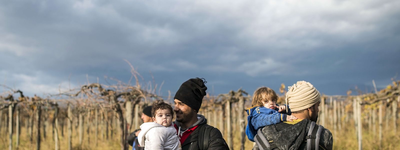  Mehr als 700 Flüchtlinge stecken seit Tagen an der griechisch-mazedonischen Grenze fest.