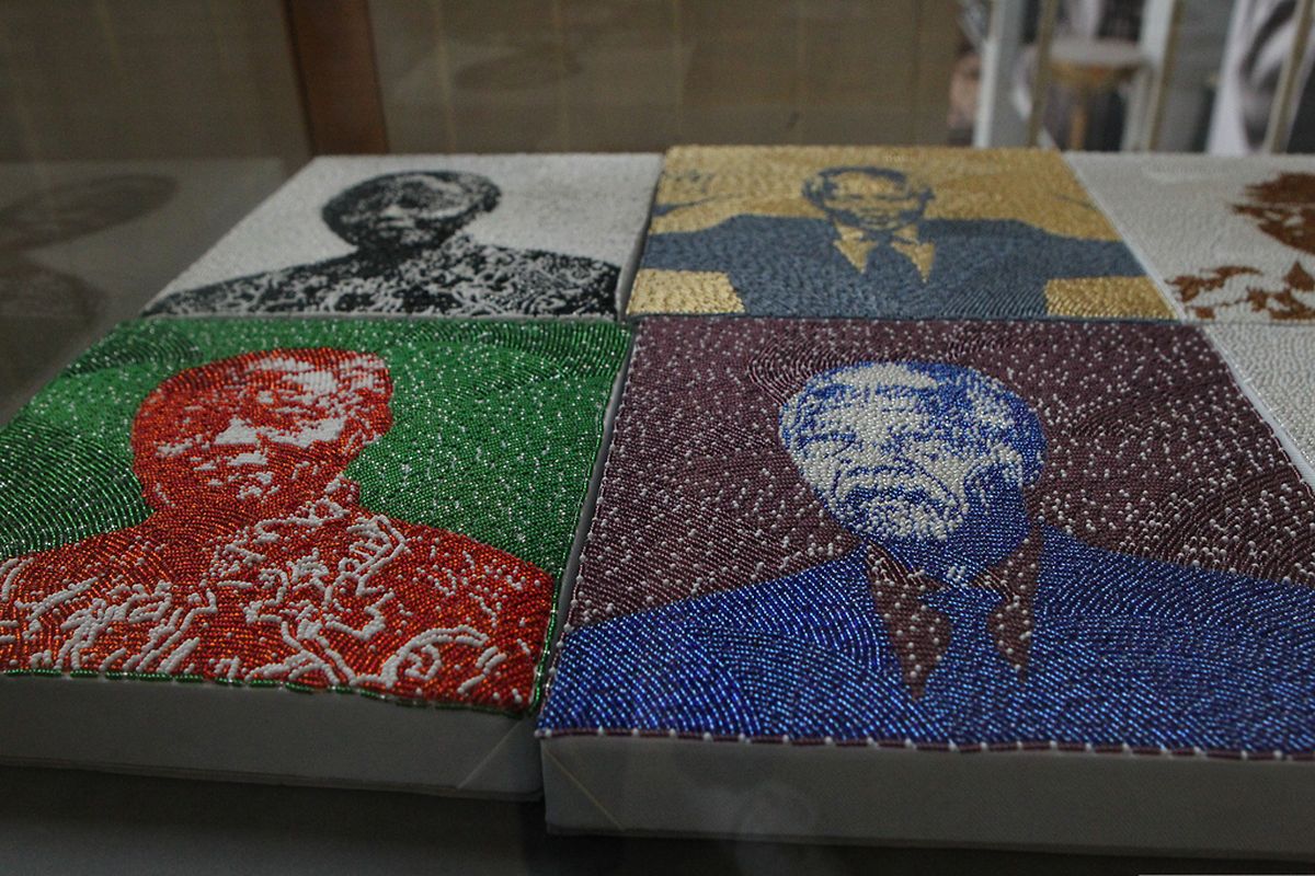 Großherzog Henri besucht Nelson-Mandela-Ausstellung