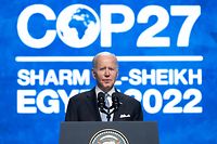 US President Joe Biden delivers a speech during the COP27 summit in Egypt's Red Sea resort city of Sharm el-Sheikh, on November 11, 2022. - Biden arrived at UN climate talks in Egypt today, armed with major domestic achievements against global warming but under pressure to do more for countries reeling from natural disasters (Photo by SAUL LOEB / AFP)