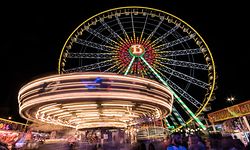 Lokales, Schueberfouer 2019, Schobermesse, Nachtaufnahme, Foto: Claude Windeshausen