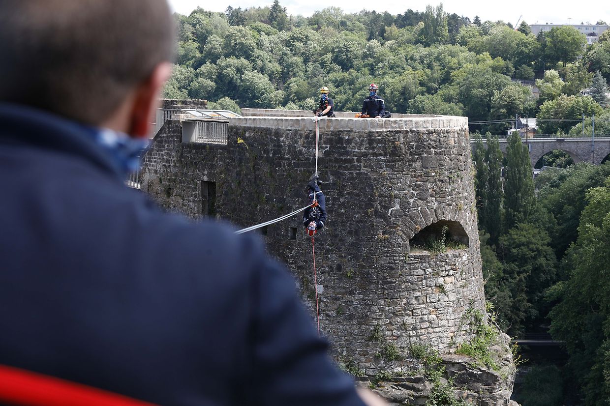Lokales, Bockfiels, Bockfelsen, Examen, Prüfung, junge Feuerwehrleute lernen über Materialkentnis, Vorstieg und Absichern, Absturtzssicherung Foto: Anouk Antony/Luxemburger Wort